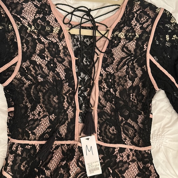 Black lace dress with back lace up - Picture 11 of 11